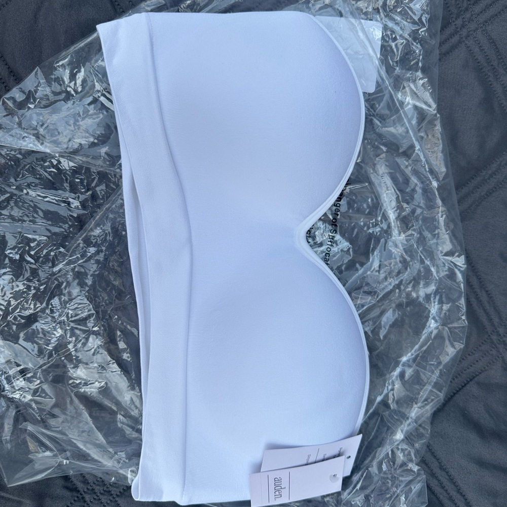 White women’s Auden strapless sports bra
